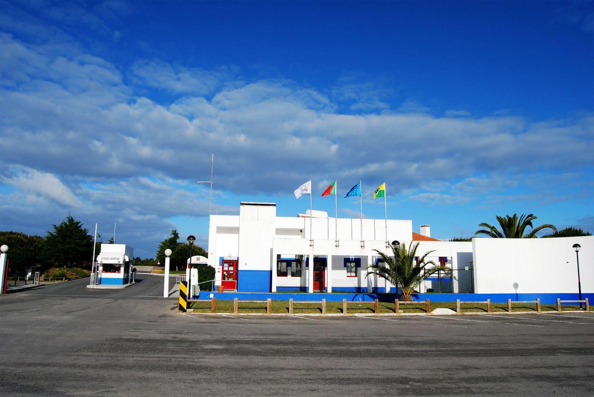 Parque De Campismo Orbitur Sitava Milfontes Hotel Malhadinhas Kültér fotó